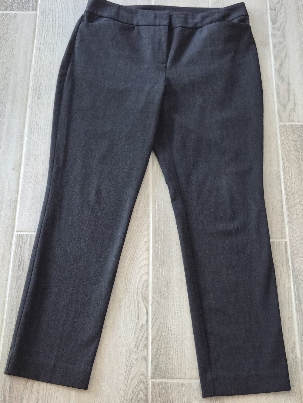 Ann Taylor Factory Petite Gray Ponte Ankle Pants Size 8P Career Stretch